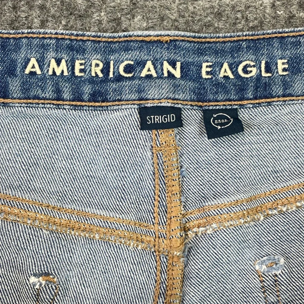 American Eagle Mom Shorts Womens 18 Blue Distressed Denim High Waisted Raw Hem